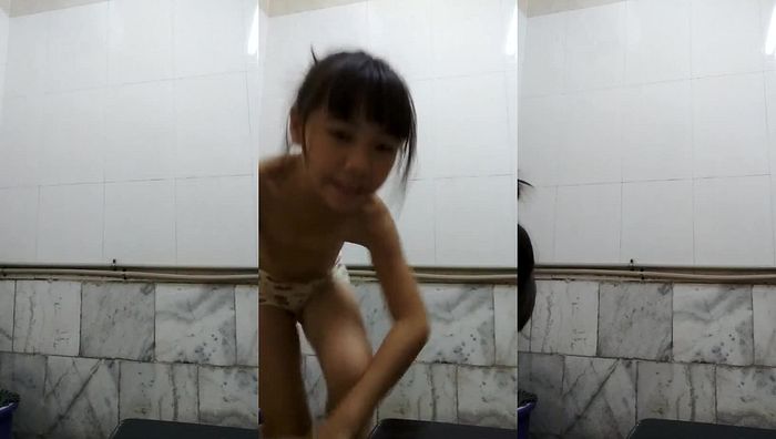 小初萌妹紫薇表演232