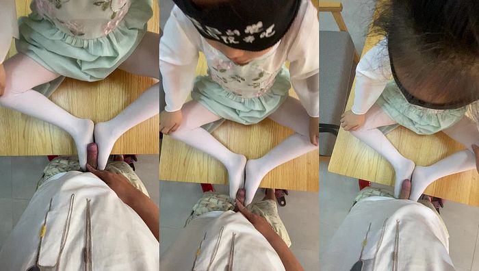 舞蹈白丝萝莉足交008
