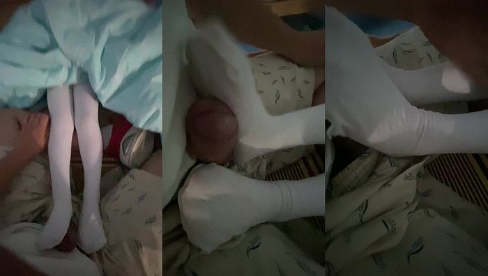 舞蹈白丝萝莉足交027